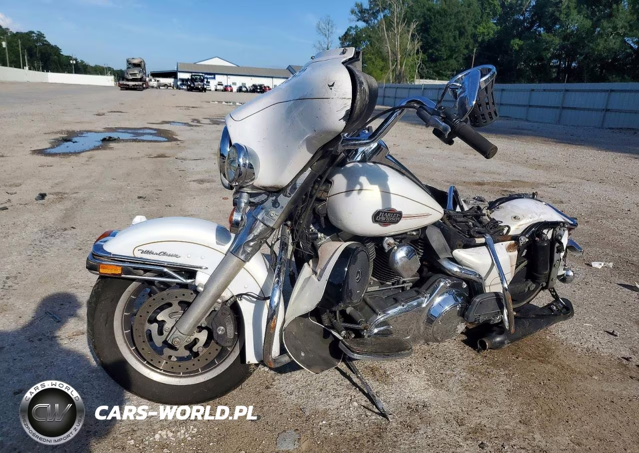 2008 Harley-Davidson Flhtcui VIN:1HD1FC4128Y674766 - 3
