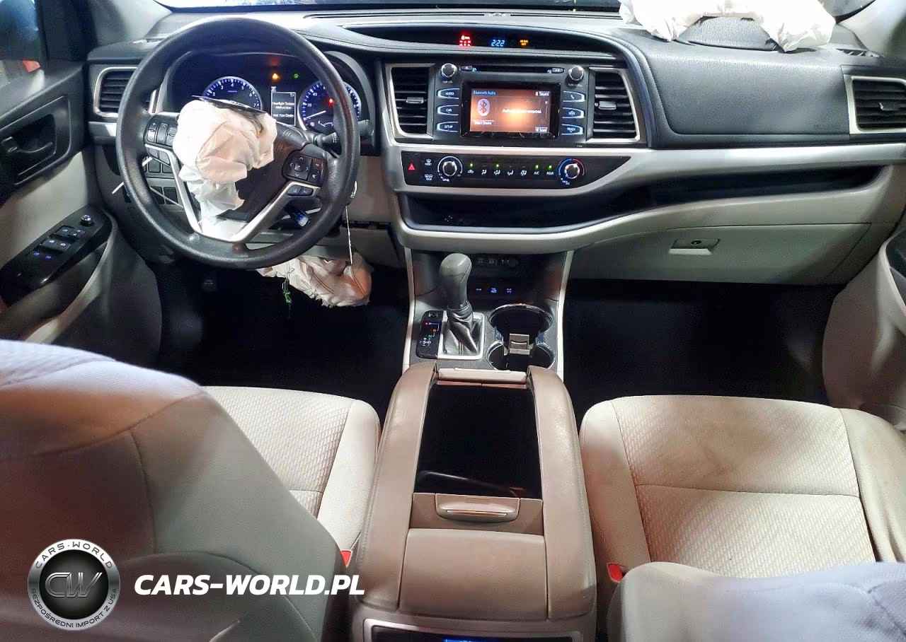2018 Toyota Highlander Le VIN:5TDBZRFH1JS886246 - 8