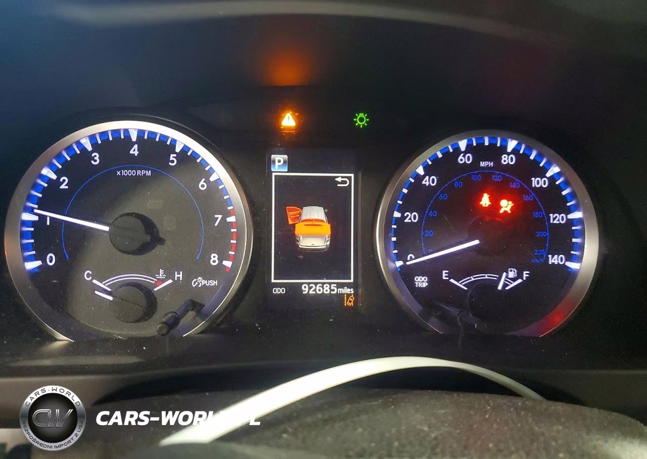 2018 Toyota Highlander Le VIN:5TDBZRFH1JS886246 - 9