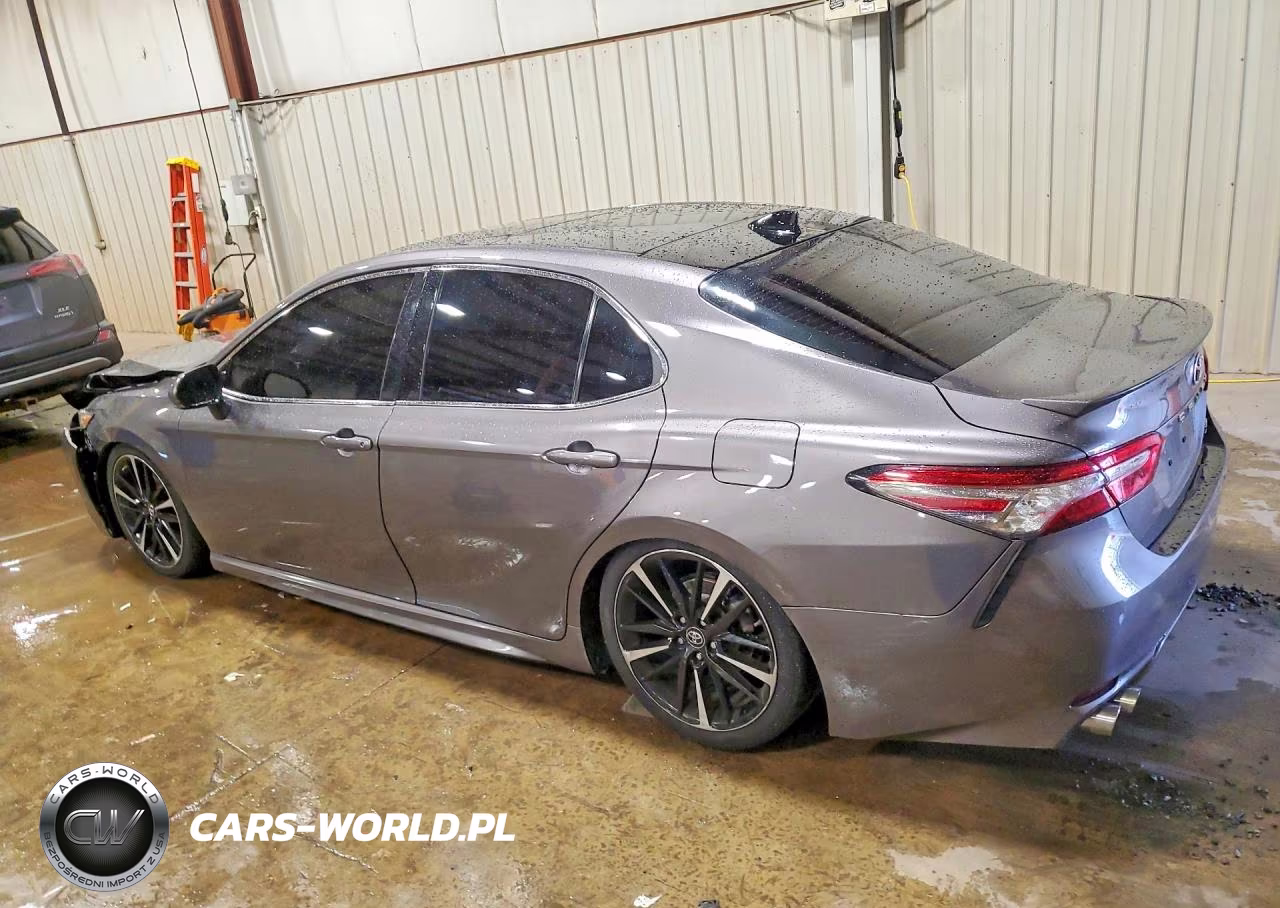 2018 Toyota Camry Xse VIN:4T1B61HKXJU136175 - 2