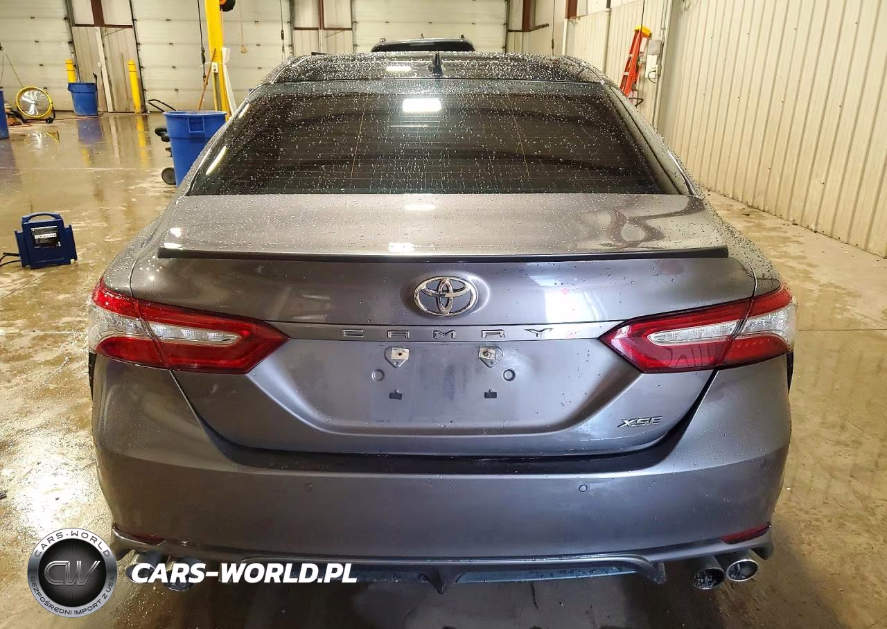 2018 Toyota Camry Xse VIN:4T1B61HKXJU136175 - 6
