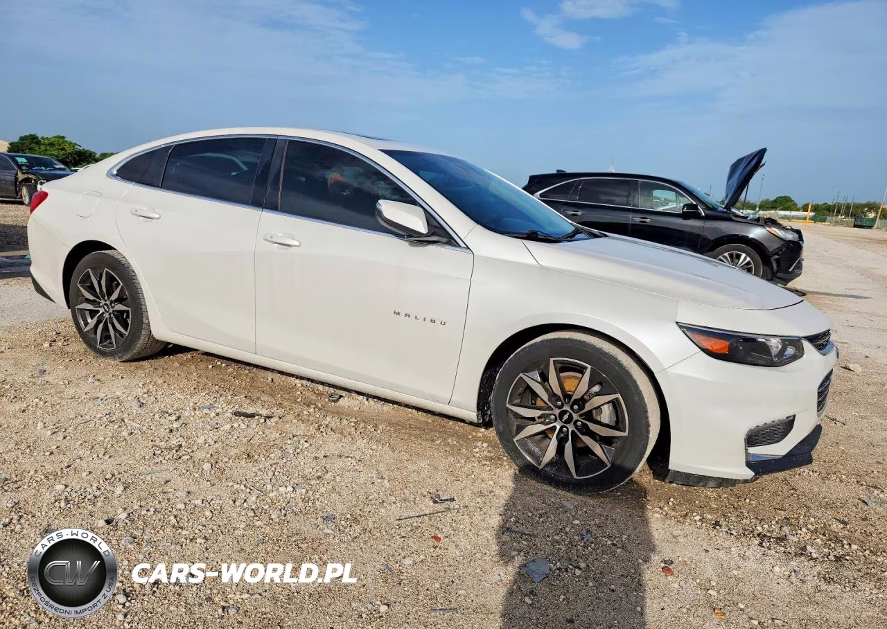2018 Chevrolet Malibu VIN:1G1ZD5ST3JF258200 - 4