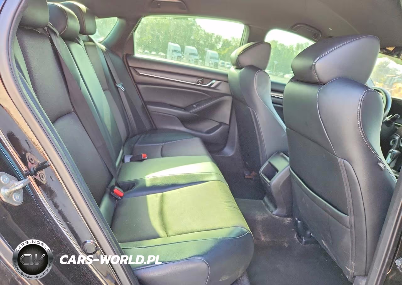 2018 Honda Accord Sport VIN:1HGCV1F33JA224284 - 10