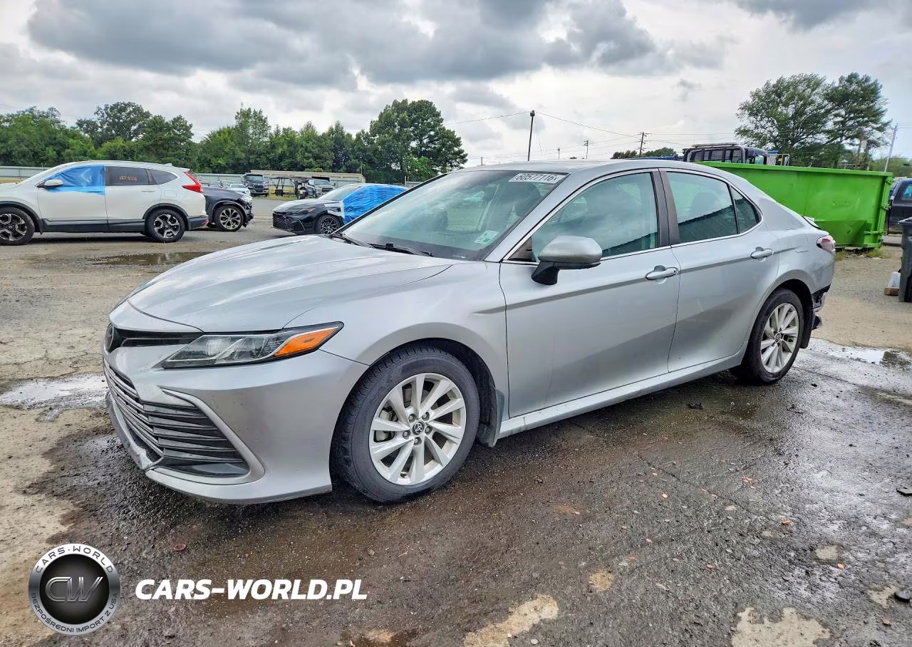 2023 Toyota Camry Le – zdjęcie 1 z 12