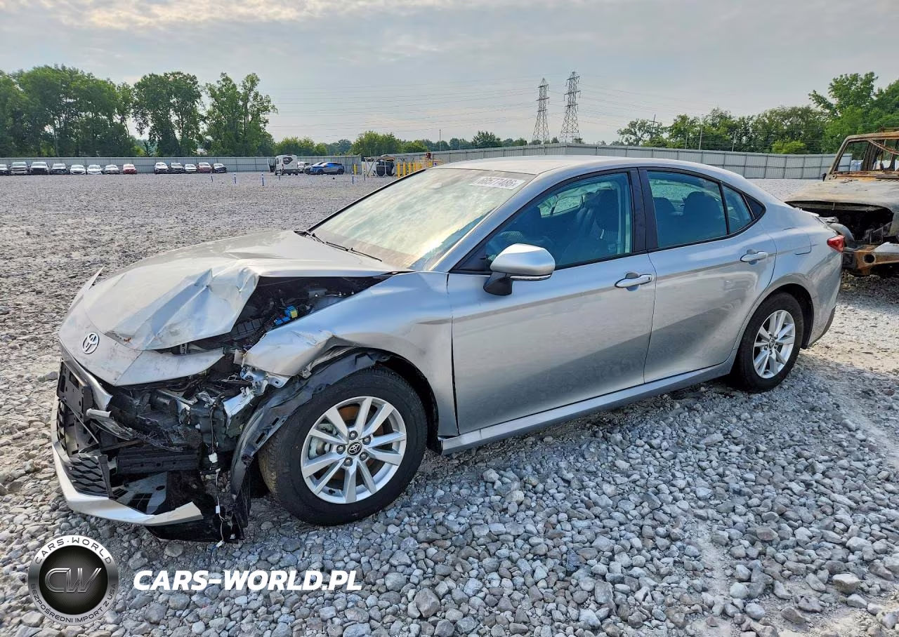 2025 Toyota Camry Le – zdjęcie 1 z 12