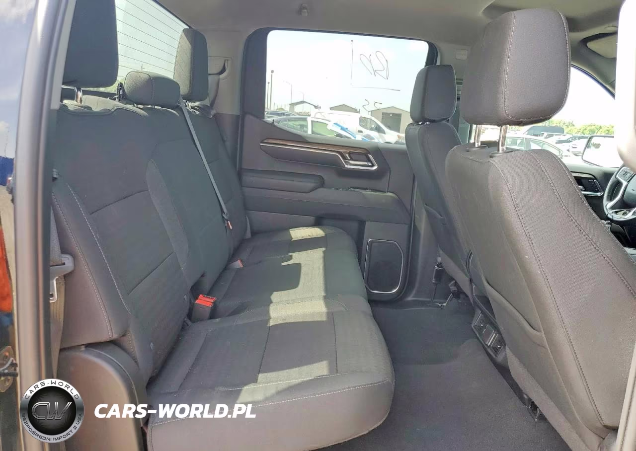 2026 Chevrolet Silverado K1500 Rst VIN:2GCUKEED1T1126638 - 10