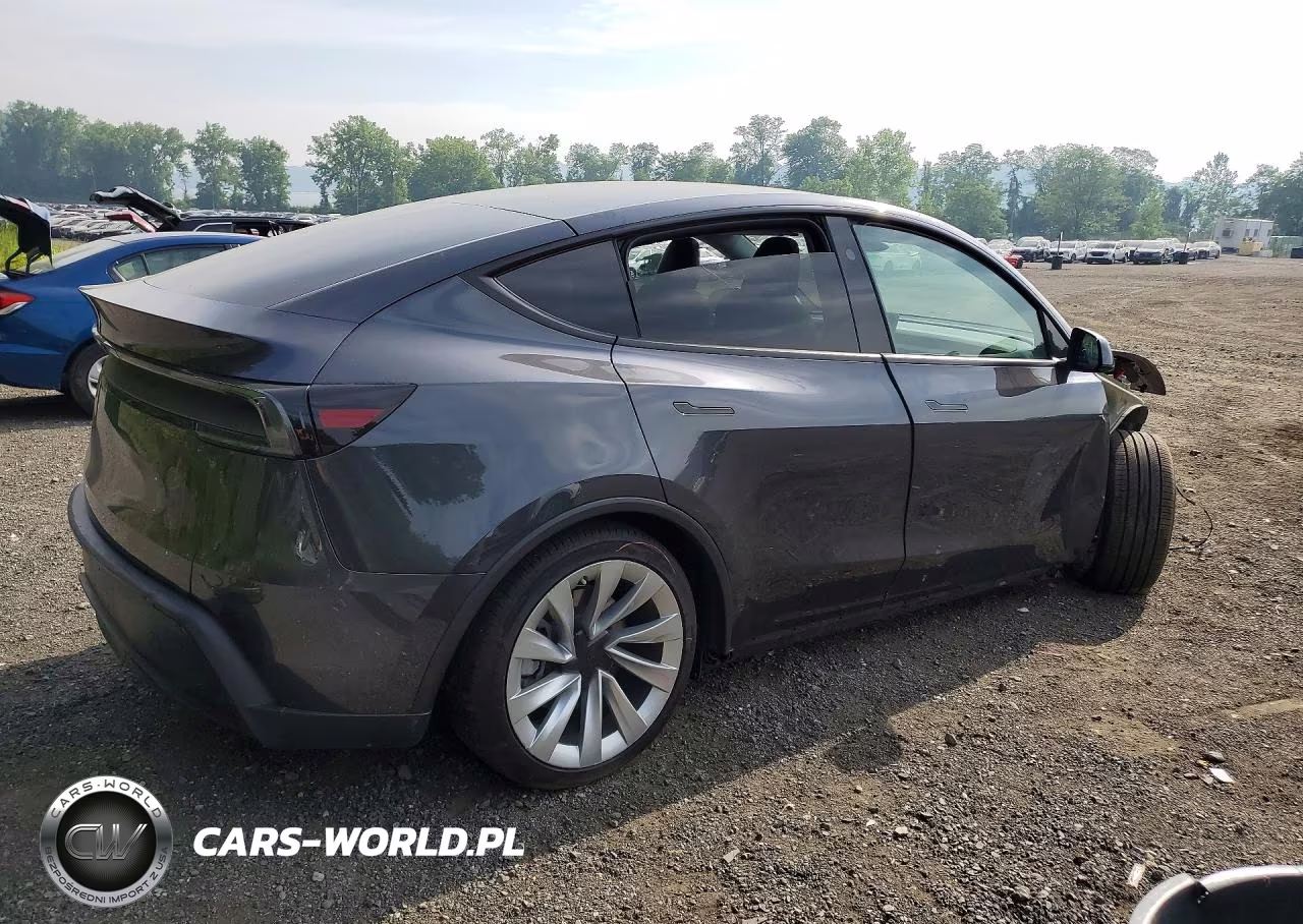 2026 Tesla Model Y VIN:7SAYGDED3TA432718 - 3