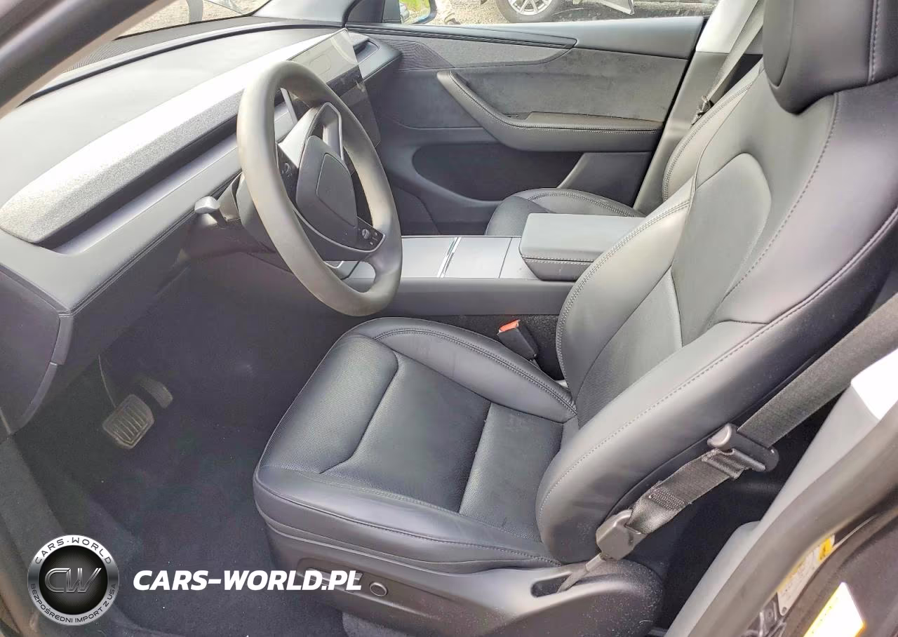 2026 Tesla Model Y VIN:7SAYGDED3TA432718 - 7
