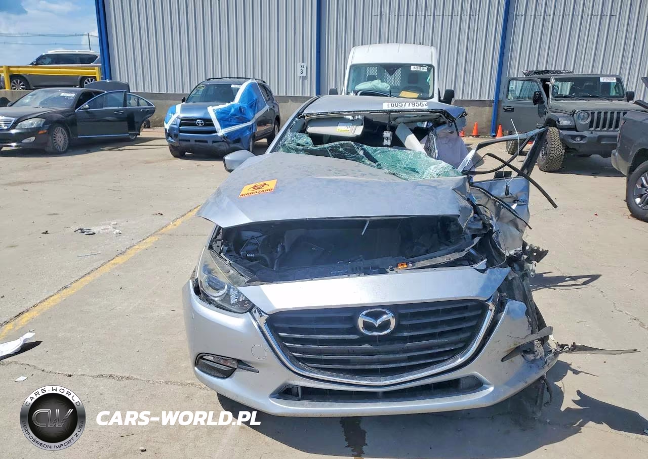 2018 Mazda 3 Touring VIN:3MZBN1L34JM180603 - 5