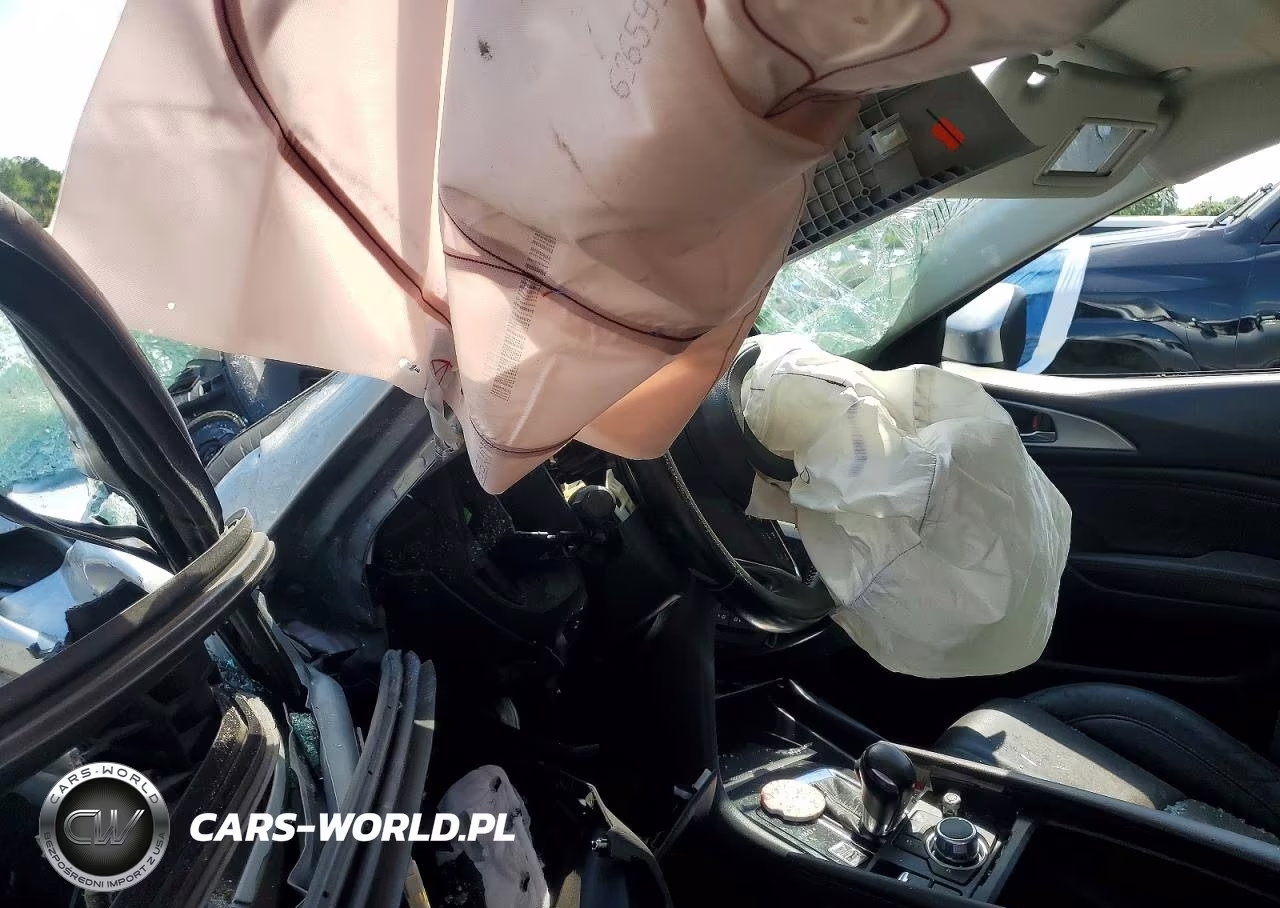 2018 Mazda 3 Touring VIN:3MZBN1L34JM180603 - 9