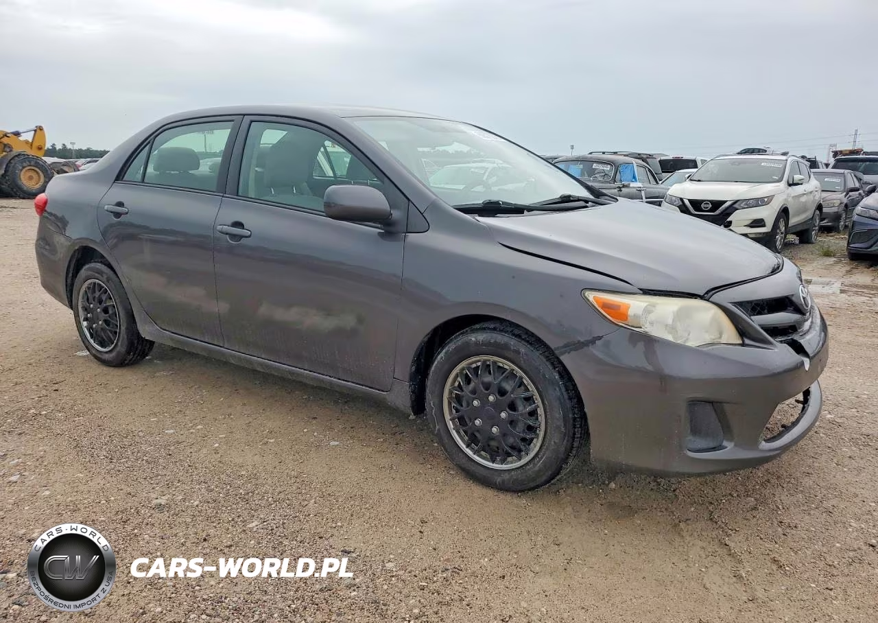 2011 Toyota Corolla Le VIN:JTDBU4EE2BJ095876 - 4