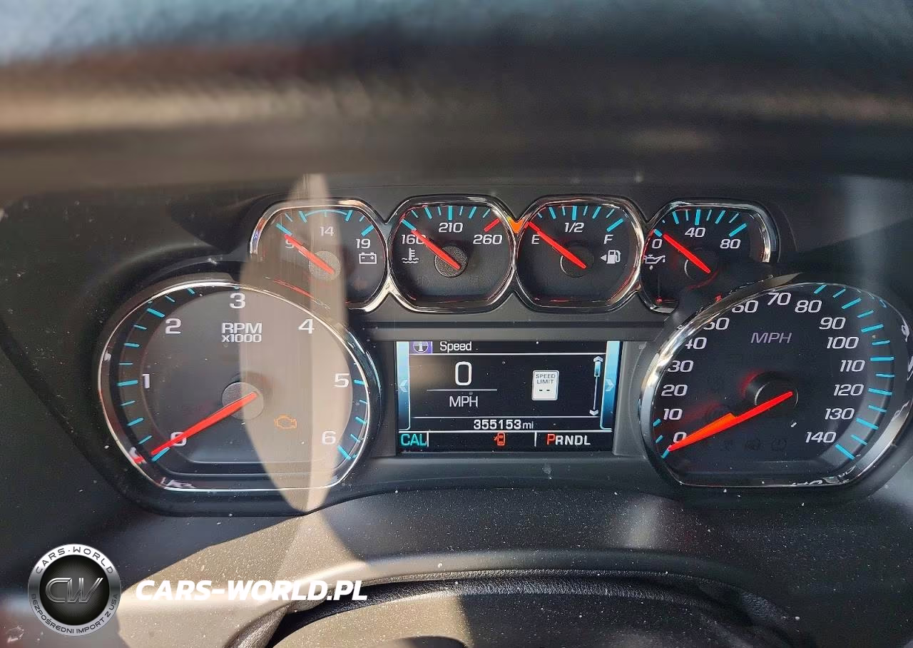 2020 Chevrolet Suburban K1500 Lt VIN:1GNSKHKC6LR136598 - 9