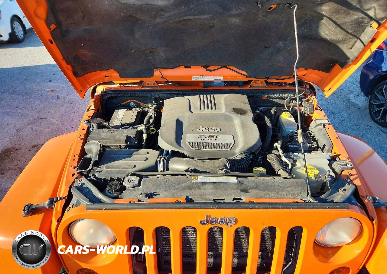2012 Jeep Wrangler Unlimited Sahara VIN:1C4BJWEGXCL170268 - 12