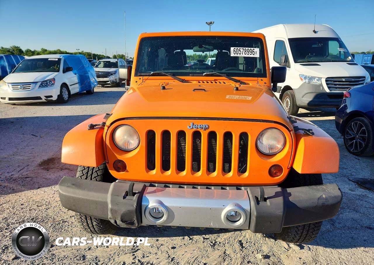 2012 Jeep Wrangler Unlimited Sahara VIN:1C4BJWEGXCL170268 - 5