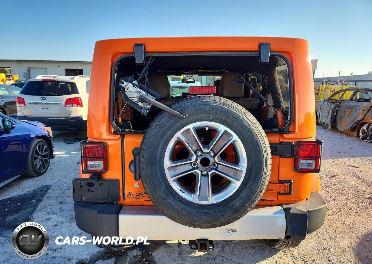 2012 Jeep Wrangler Unlimited Sahara VIN:1C4BJWEGXCL170268 - 6