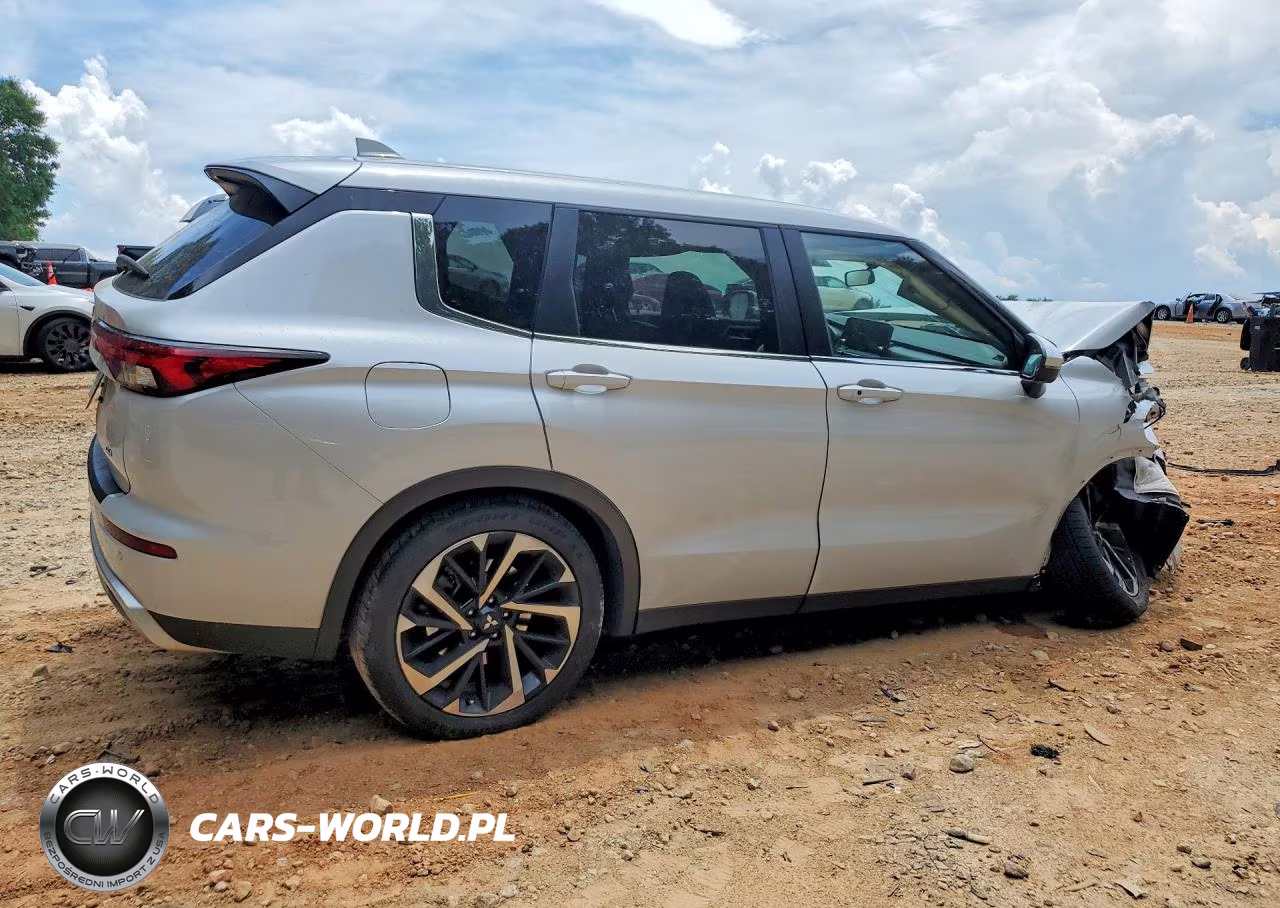 2024 Mitsubishi Outlander Se-Black Edition VIN:JA4J3VA81RZ088329 - 3