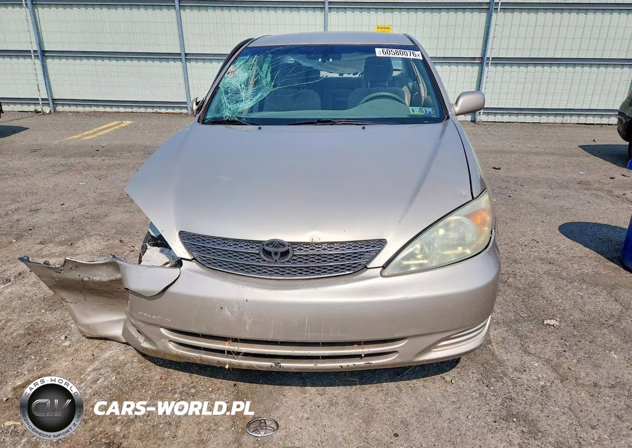 2004 Toyota Camry Le VIN:4T1BE32K34U940216 - 5