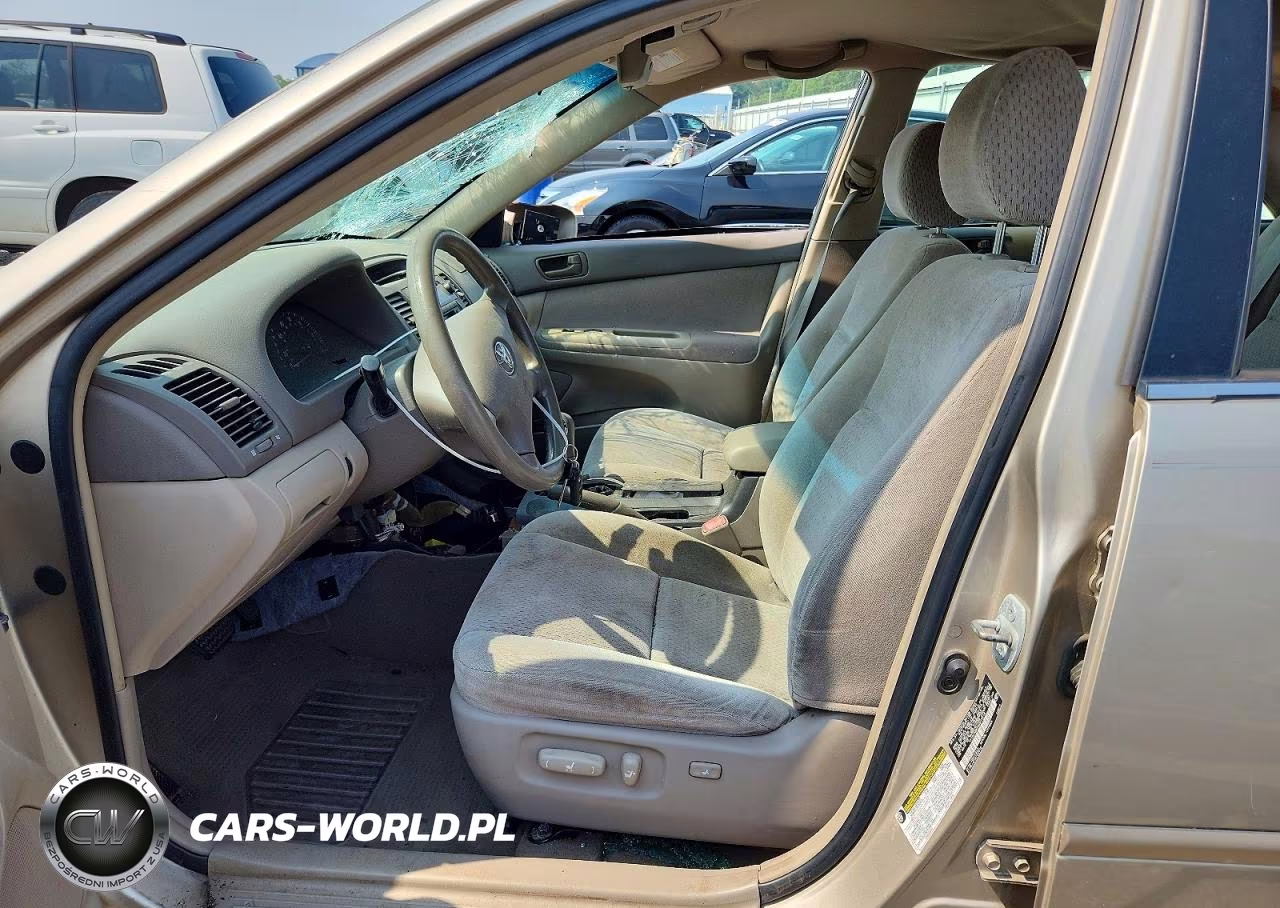 2004 Toyota Camry Le VIN:4T1BE32K34U940216 - 7