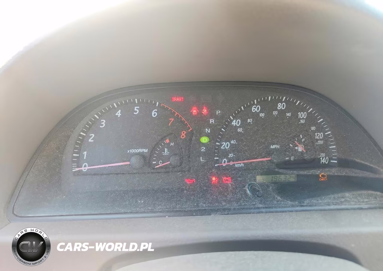 2004 Toyota Camry Le VIN:4T1BE32K34U940216 - 9