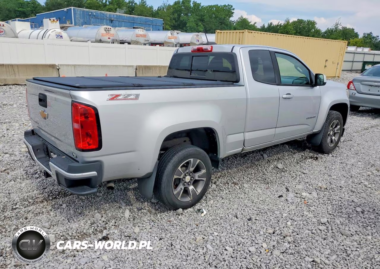 2017 Chevrolet Colorado Z71 VIN:1GCHSDENXH1296434 - 3