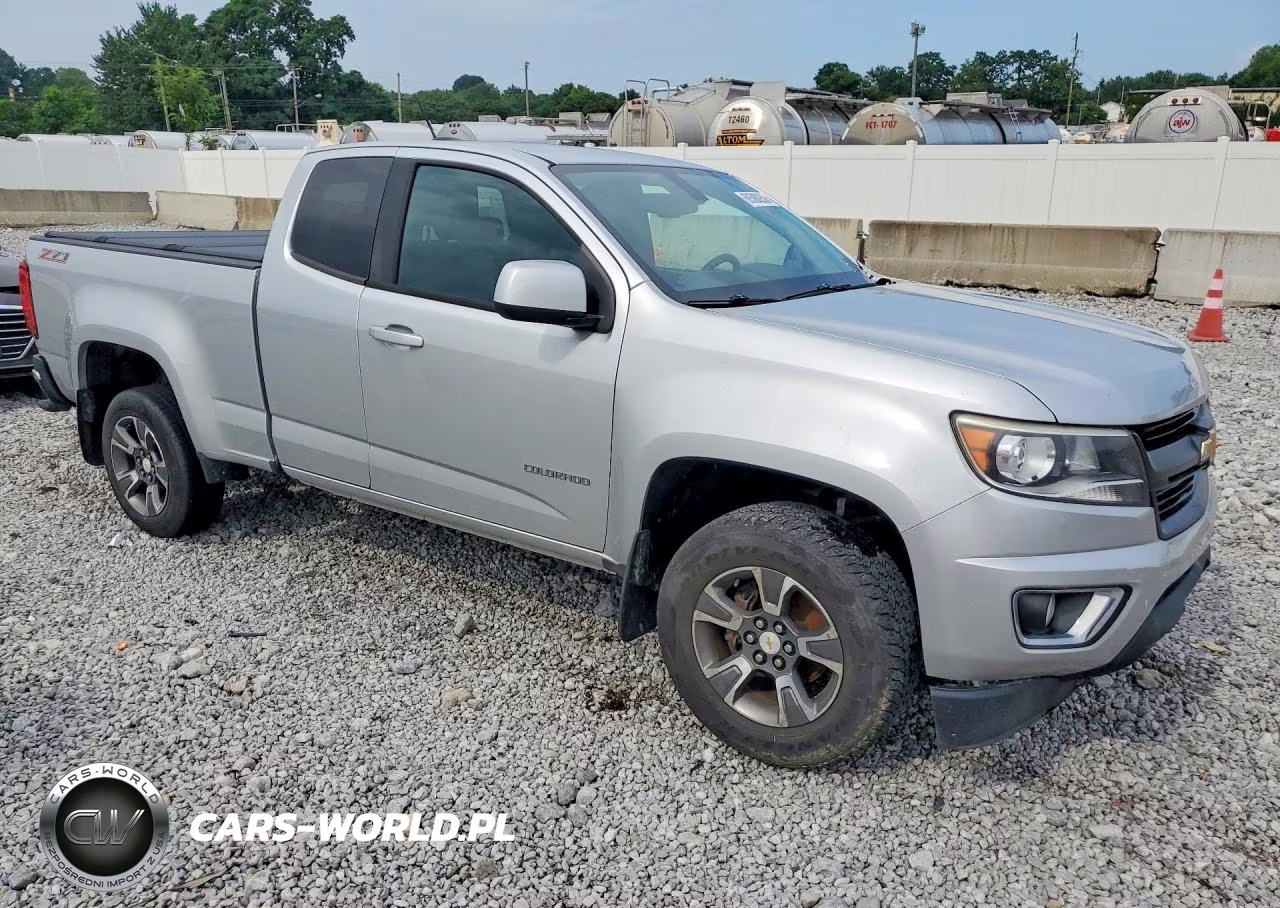 2017 Chevrolet Colorado Z71 VIN:1GCHSDENXH1296434 - 4