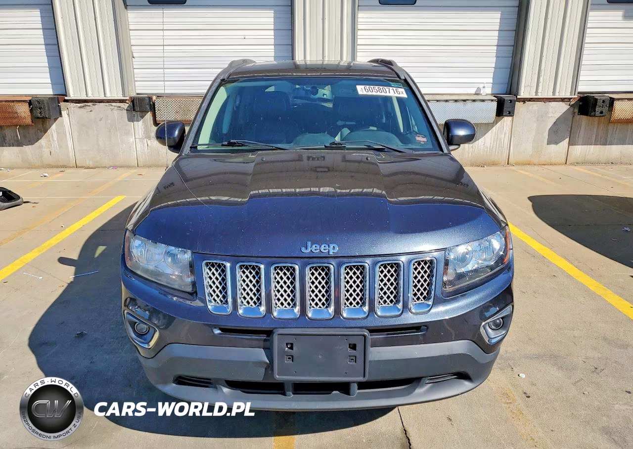 2015 Jeep Compass Latitude VIN:1C4NJCEA2FD111205 - 5