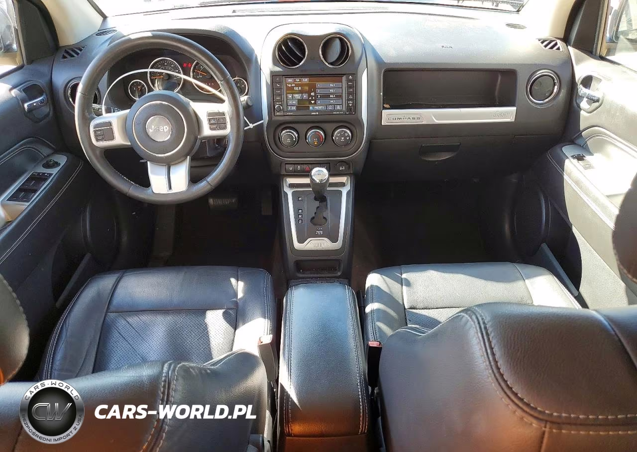2015 Jeep Compass Latitude VIN:1C4NJCEA2FD111205 - 8