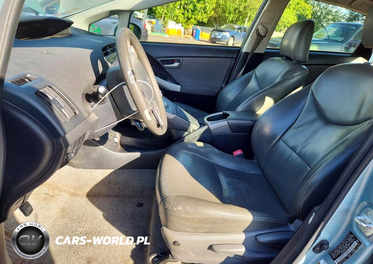 2012 Toyota Prius Two VIN:JTDKN3DU8C1516579 - 7