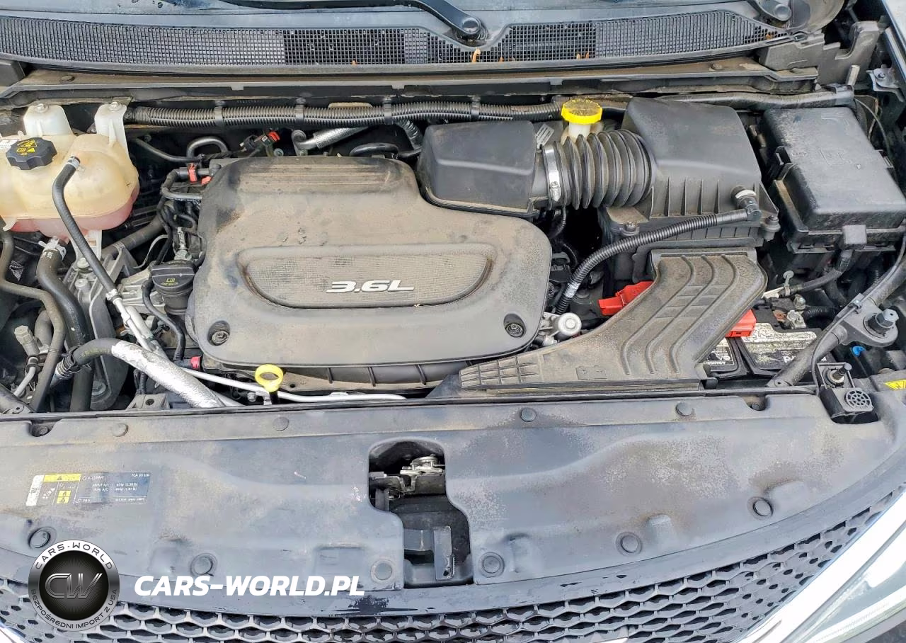 2018 Chrysler Pacifica VIN:2C4RC1GG2JR330768 - 12