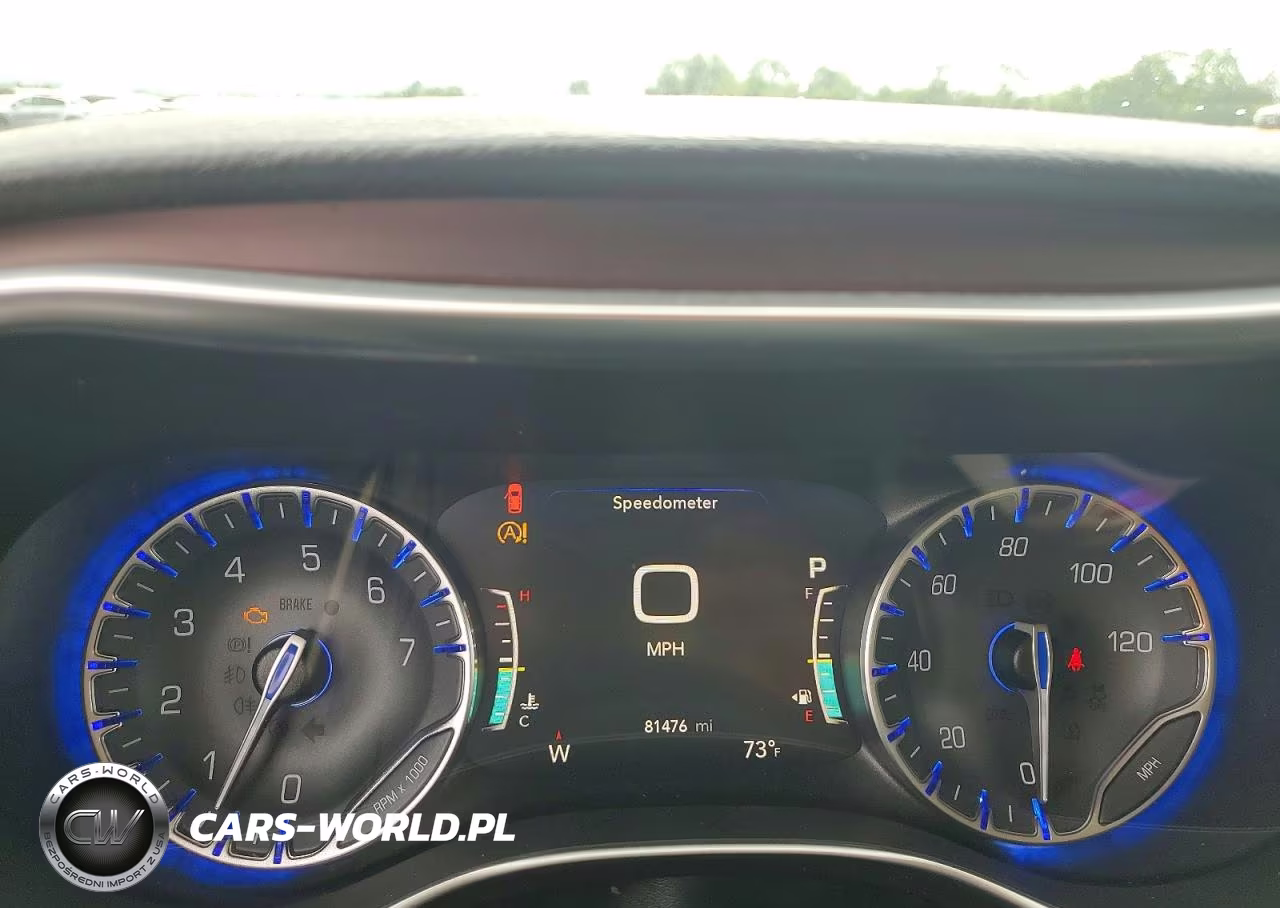 2018 Chrysler Pacifica VIN:2C4RC1GG2JR330768 - 9