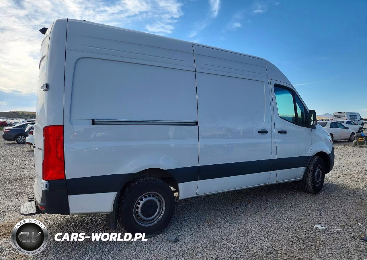 2024 Mercedes-Benz Sprinter 2500 VIN:W1Y4NBHY9RT189876 - 3