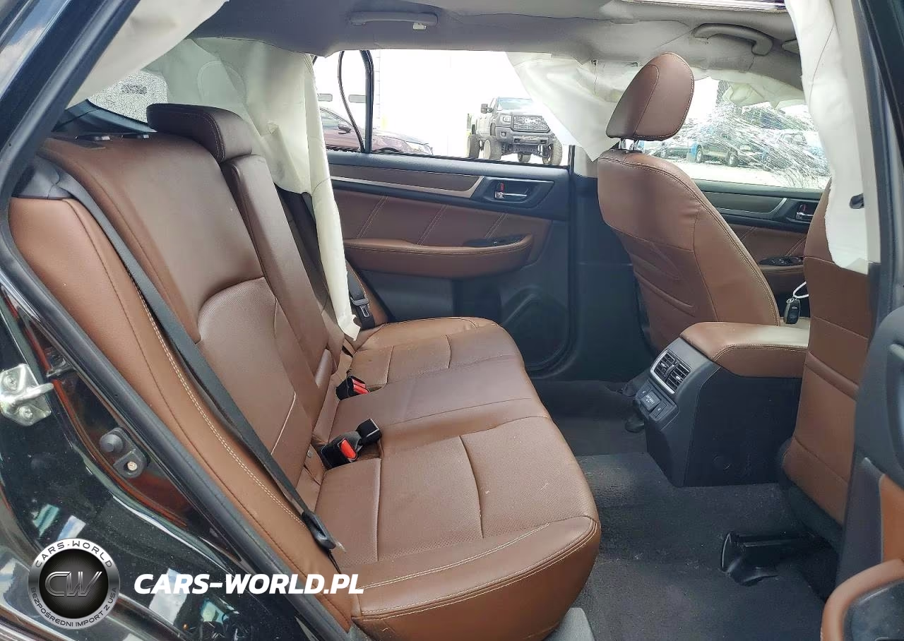 2018 Subaru Outback Touring VIN:4S4BSATC1J3226638 - 11