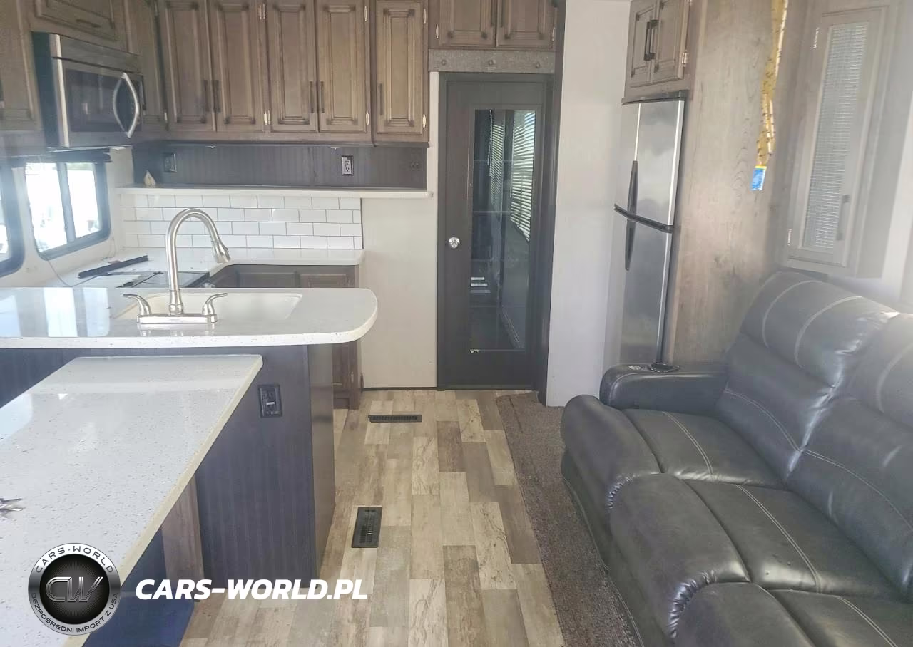 2019 Heartland Torque Camper VIN:5SFCG3924KE402721 - 6