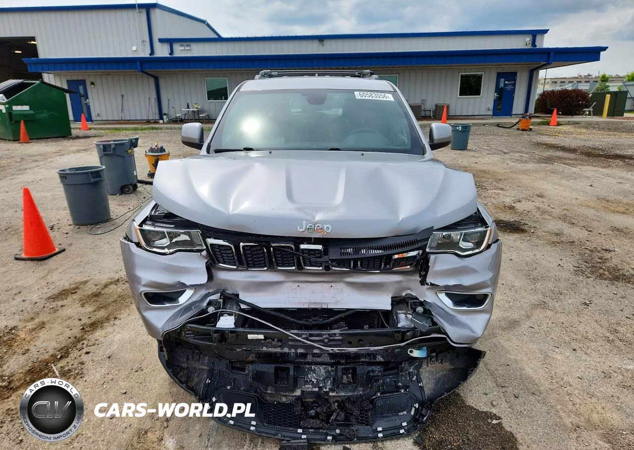 2018 Jeep Grand Cherokee Laredo VIN:1C4RJFAG0JC102823 - 5