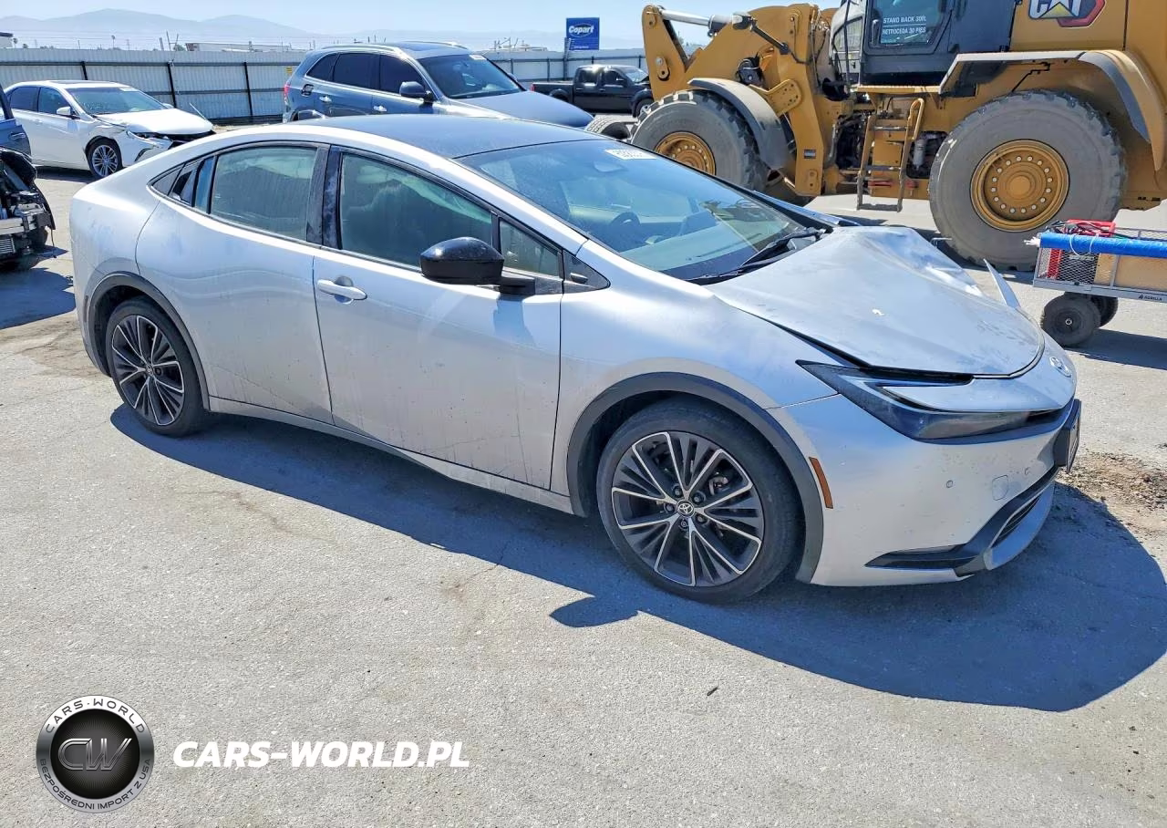 2024 Toyota Prius Xle VIN:JTDACAAU4R3023635 - 4