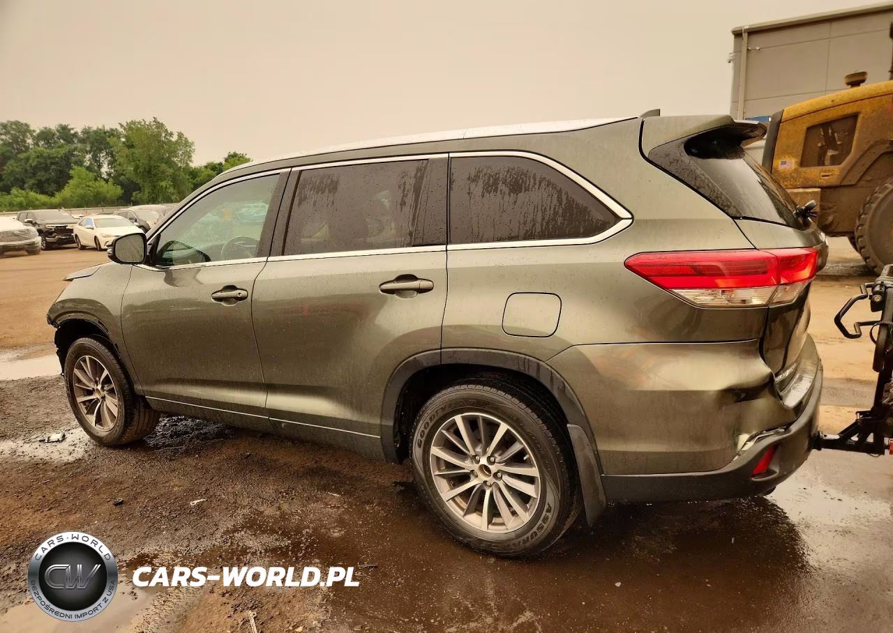 2018 Toyota Highlander Xle VIN:5TDJZRFH7JS910898 - 2