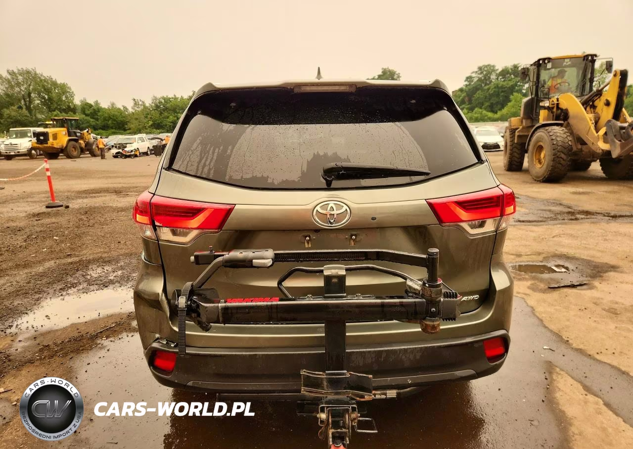 2018 Toyota Highlander Xle VIN:5TDJZRFH7JS910898 - 6
