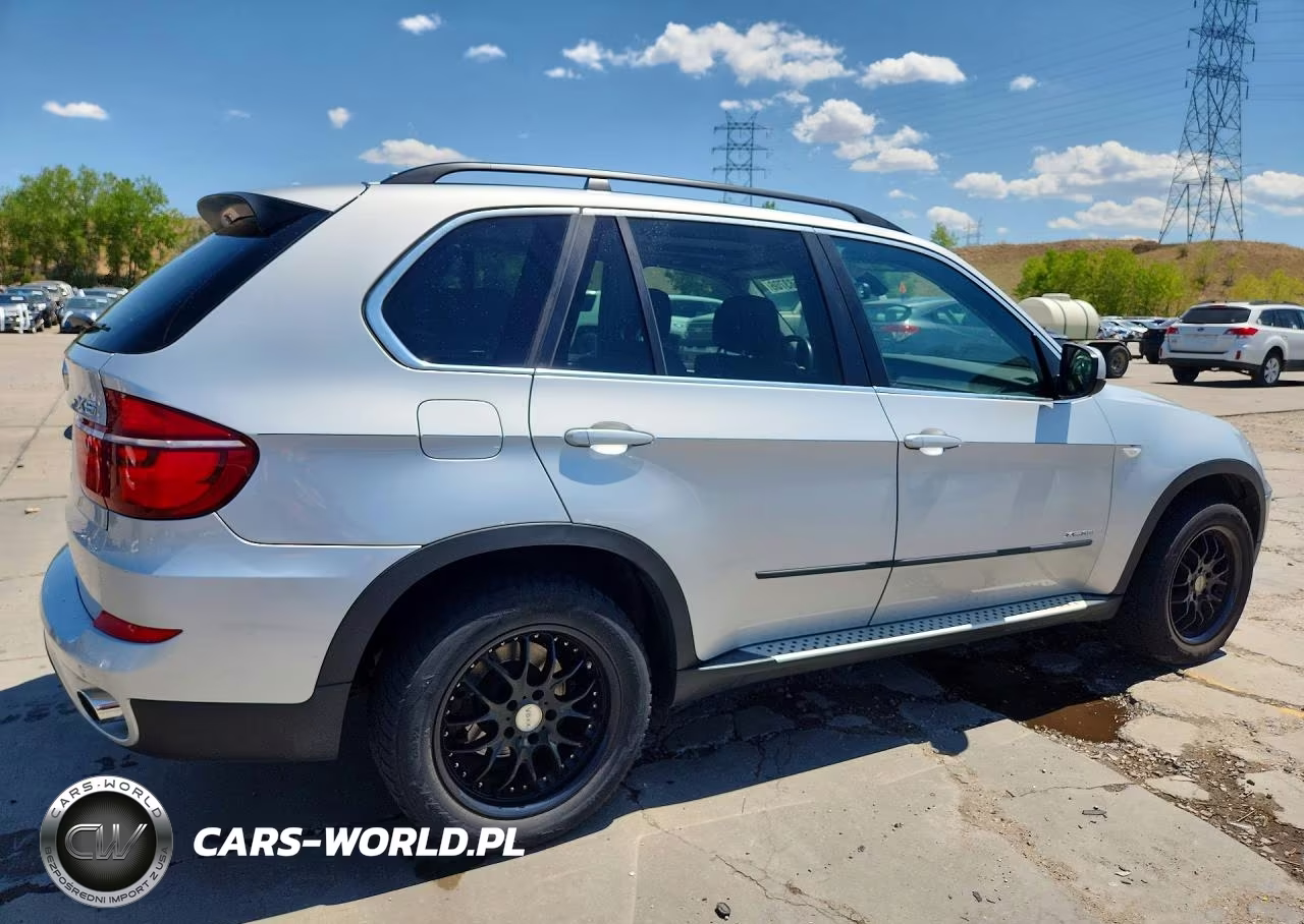 2013 BMW X5 xDrive35I VIN:5UXZV4C54D0E08256 - 3