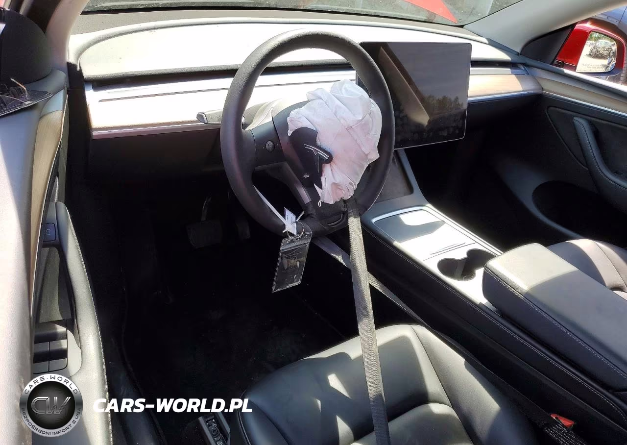 2023 Tesla Model Y VIN:7SAYGDEE8PF674535 - 8
