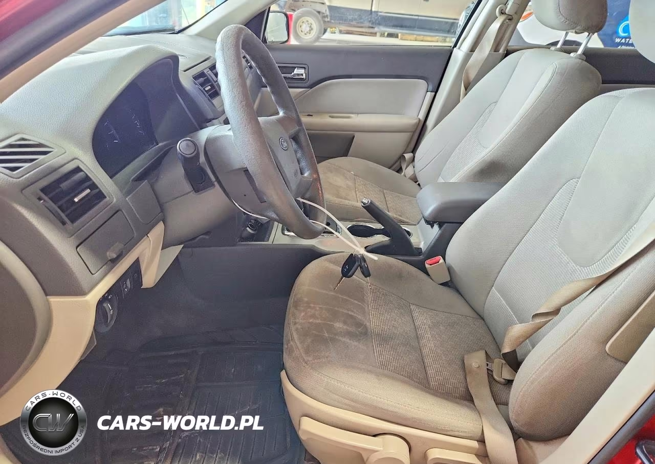 2010 Ford Fusion S VIN:3FAHP0GA7AR427096 - 7