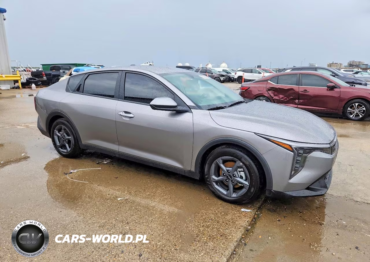 2026 Kia K4 Lxs VIN:3KPFT4DE5TE326371 - 4