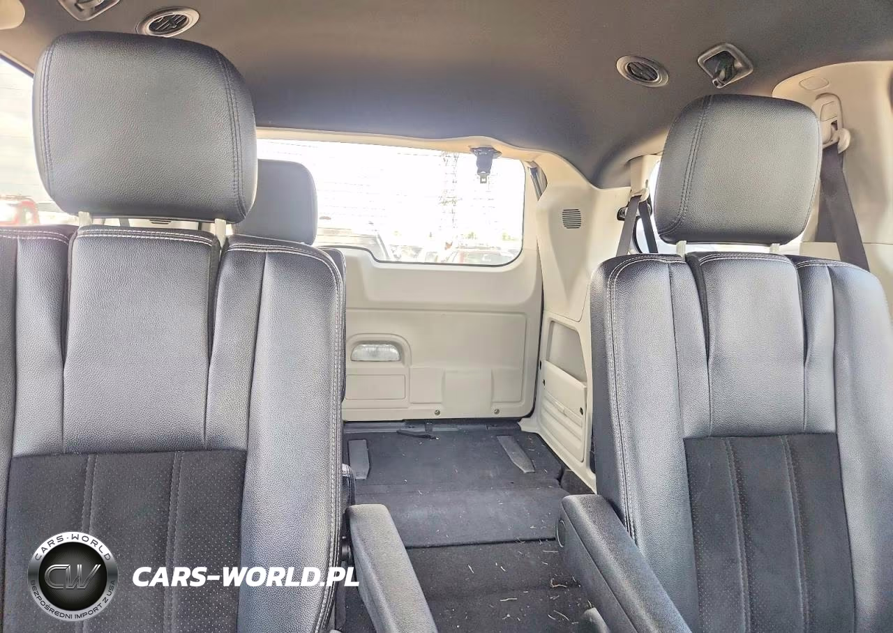 2017 Dodge Grand Caravan Sxt VIN:2C4RDGCG8HR600604 - 10