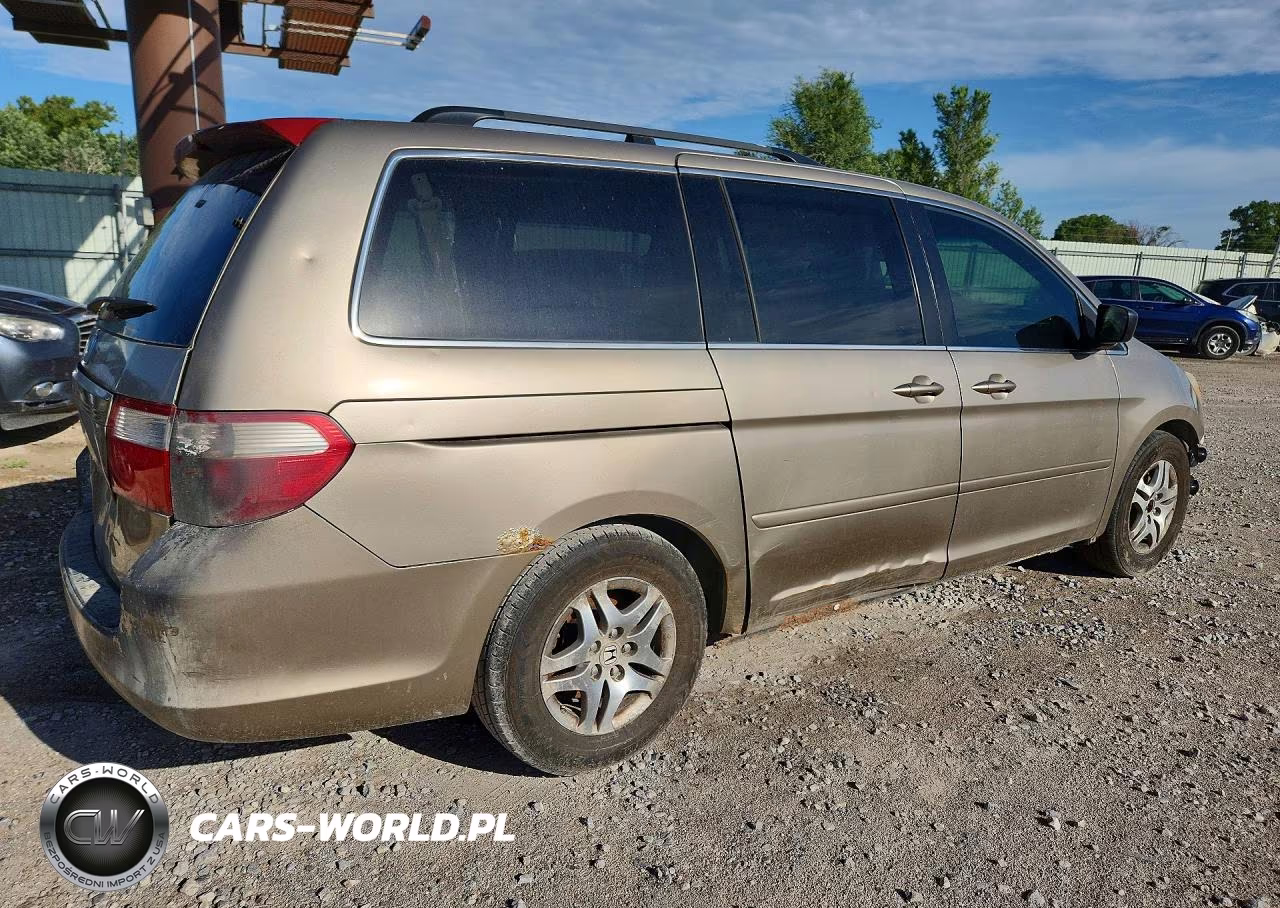 2006 Honda Odyssey Ex VIN:5FNRL38406B067120 - 3