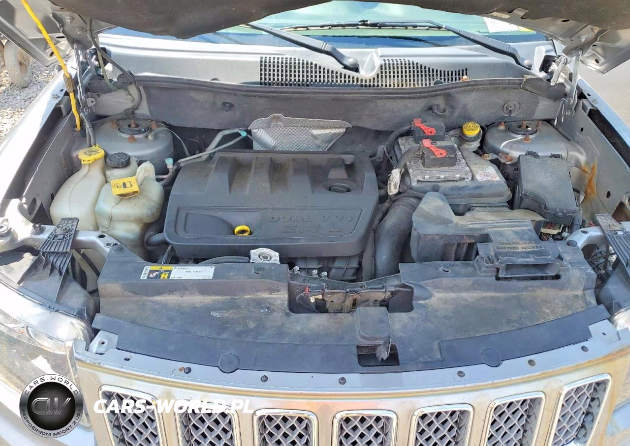 2015 Jeep Compass Latitude VIN:1C4NJDEB3FD323707 - 12