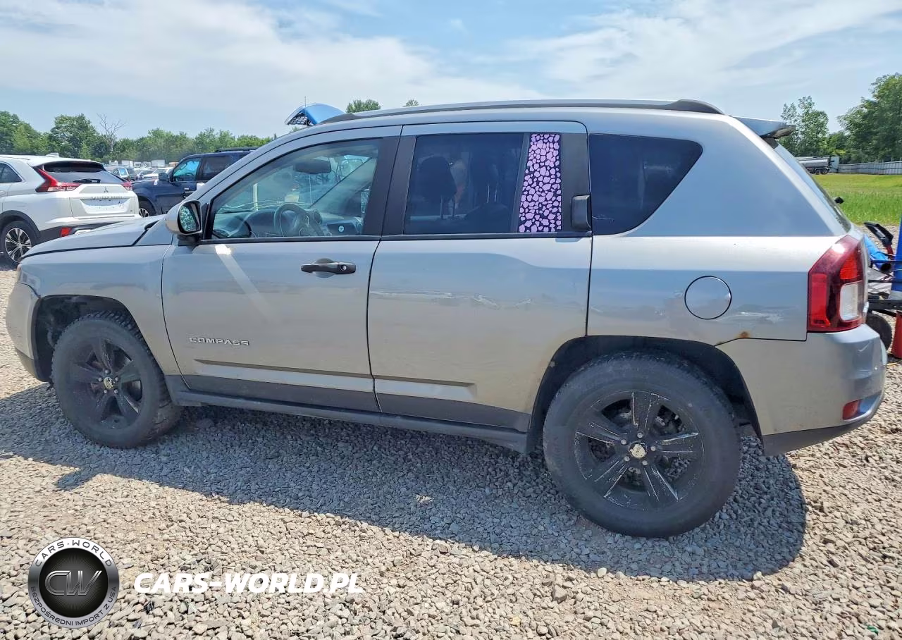 2015 Jeep Compass Latitude VIN:1C4NJDEB3FD323707 - 2