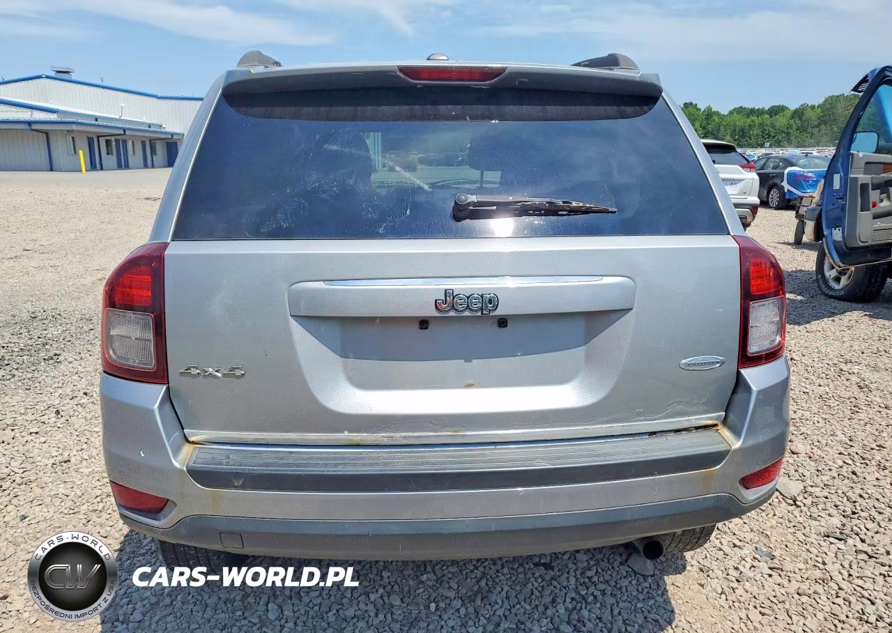 2015 Jeep Compass Latitude VIN:1C4NJDEB3FD323707 - 6