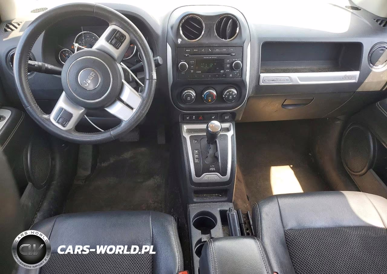 2015 Jeep Compass Latitude VIN:1C4NJDEB3FD323707 - 8