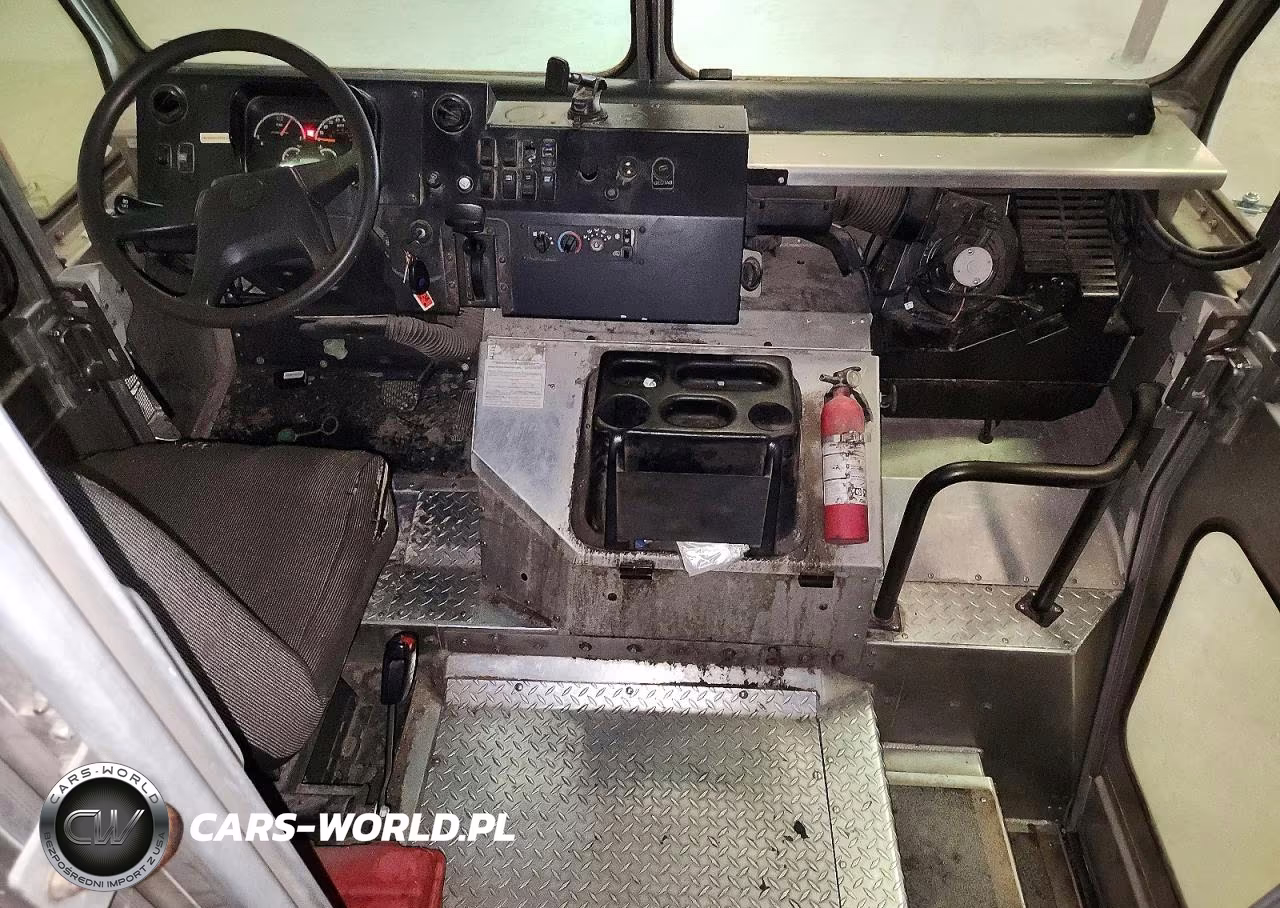 2020 Freightliner Mt45G Chassis Delivery Truck VIN:4UZAC2EA2LCMK0270 - 8
