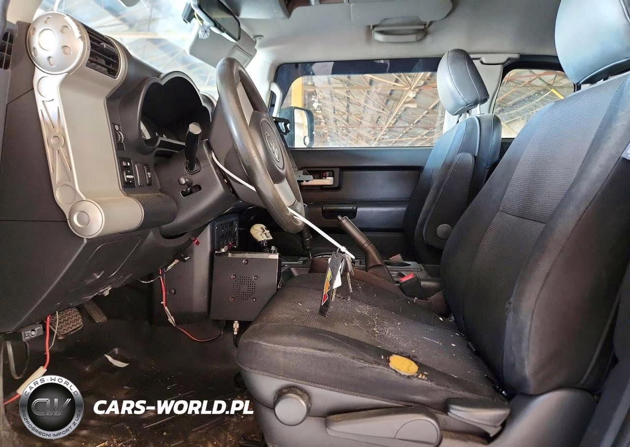 2009 Toyota Fj Cruiser Base VIN:JTEBU11F09K057141 - 7