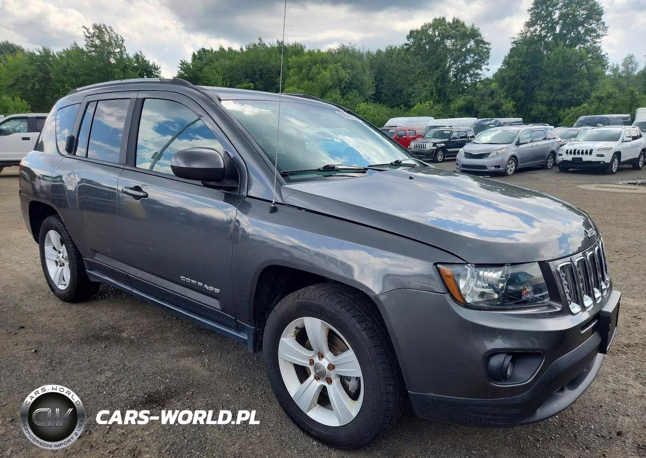 2017 Jeep Compass Latitude VIN:1C4NJDEB5HD210277 - 4